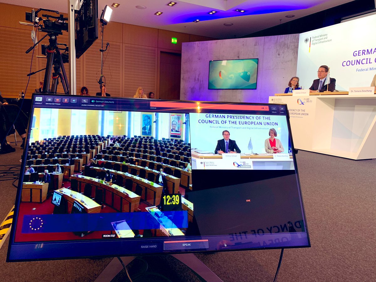 (4/6) #EU2020DE BM @AndiScheuer: „Ein besonderes Augenmerk legen wir auf die Digitalisierung im Schienenverkehr. Der Schienengüterverkehr hat in der Krise einmal mehr bewiesen, dass er unverzichtbar ist. Und er leistet einen deutlichen Beitrag zur Nachhaltigkeit im Verkehr.“ 🛤
