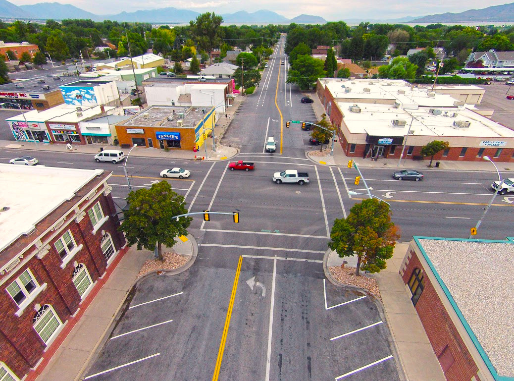 afcitizen's tweet photo. Until now, revitalizing downtown meant bringing in more retail or restaurants to Main Street. But last week, @AmericanForkAFC was approached by a development team who had other plans for the downtown area: building apartments. Details at https://t.co/67asvXUg36 https://t.co/3z8kNzVPlj