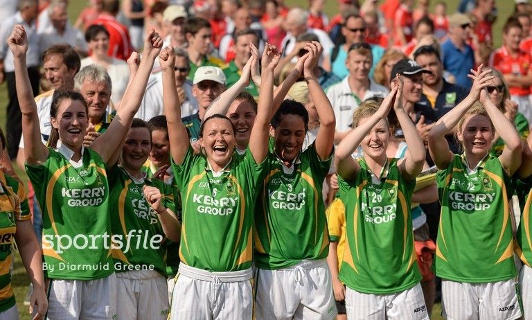 sportsfile's tweet image. 📅 #OnThisDay in 2013

@kerryladiesfoot beat Cork in the TG4 @LadiesFootball Munster Senior Championship Final in Castletownroche.

📸 @Diarmuid_G 

🔗 sportsfile.com/more-images/13…