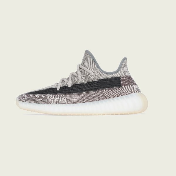FelicianoComedy's tweet photo. YEEZY BOOST 350 V2 ADULTS dropping on the adidas app! Get the adidas app now and register for this product drop #adidasapp https://t.co/j16kXu8ilP https://t.co/d5kINetORm