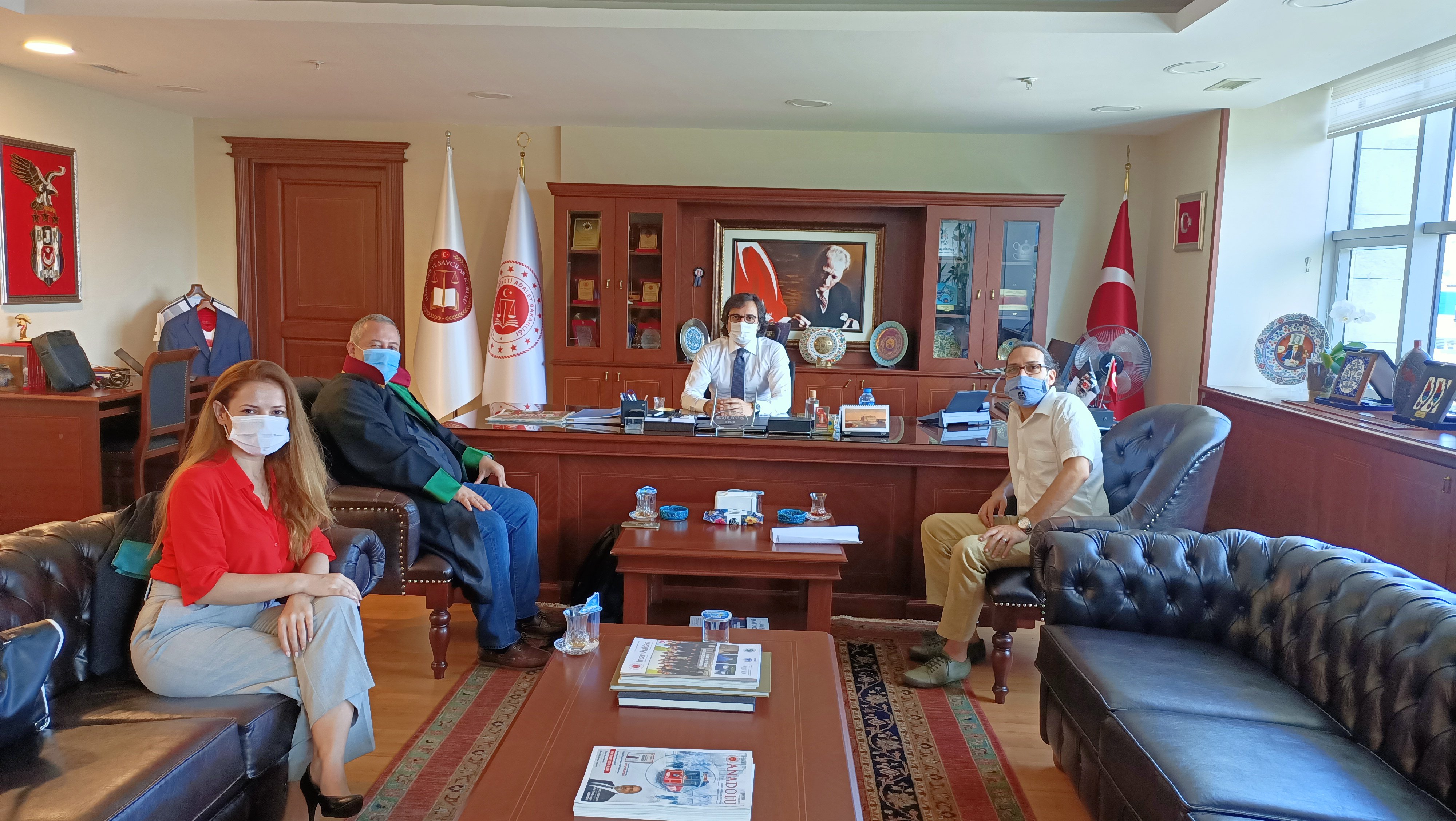 avukathaklari on twitter gecen hafta istanbul anadolu ilk derece yargi adalet komisyonu baskani sn bekir altun u ziyaret ettik anadolu adliyesi ndeki covid19 tedbirlerini ve ozellikle raporlu mazeretli hakimlere iliskin celse vs uygulamalarin etkin
