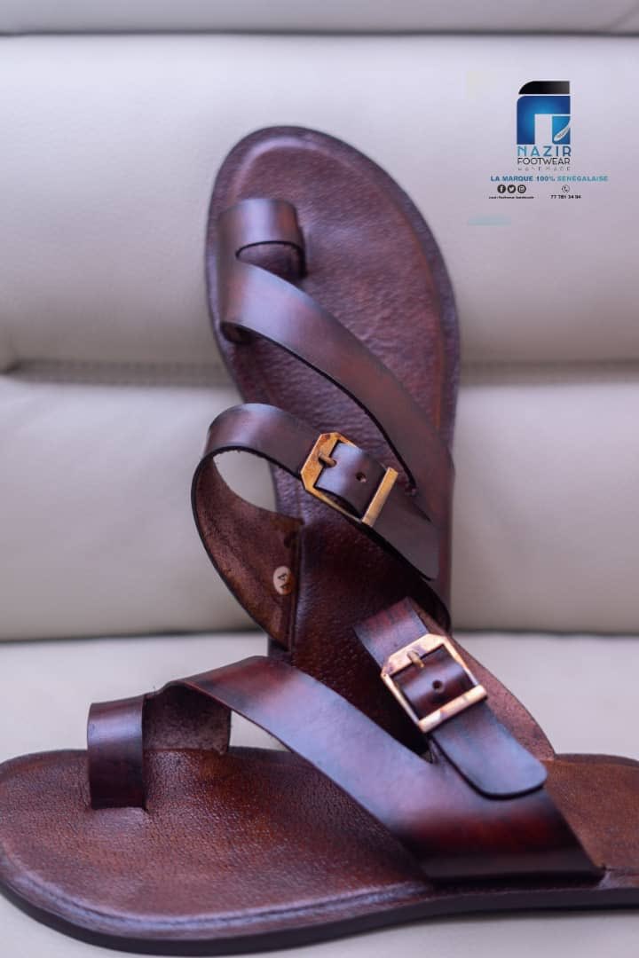 baaynass's tweet photo. Bon début de semaine avec la marque 100% Sénégalaise 
@nazirfootwear https://t.co/bjsQ9kExsF
