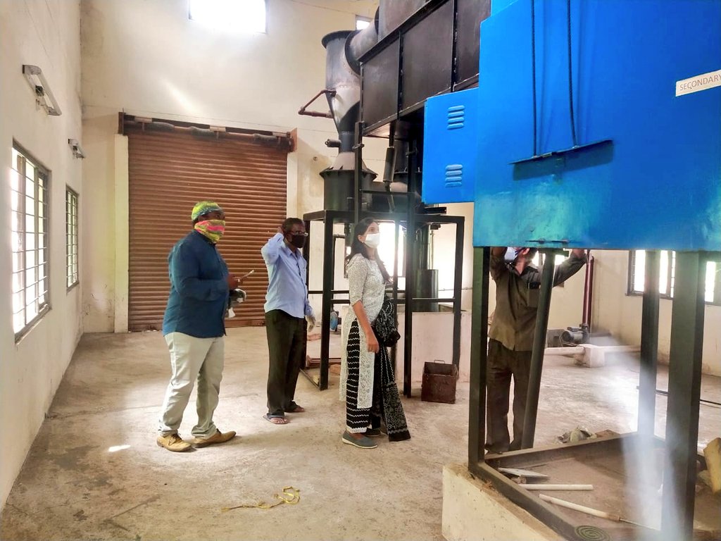 ZC_Khairatabad's tweet photo. #TeamGHMC

Developmental works review at Balkampet graveyard and review of minor works at ESI graveyard for safe and smooth disposal of COVID bodies.

#TeamGHMC working on the frontline in all sectors. 
#FightCOVID

@KTRTRS @arvindkumar_ias @GHMCOnline @bonthurammohan https://t.co/MdVXTtMGWQ