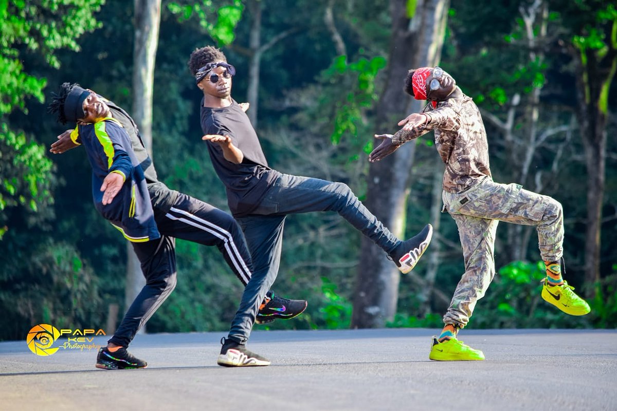 “Dance from your heart and let your passion shine through 💯
New project out Fam go check our channels