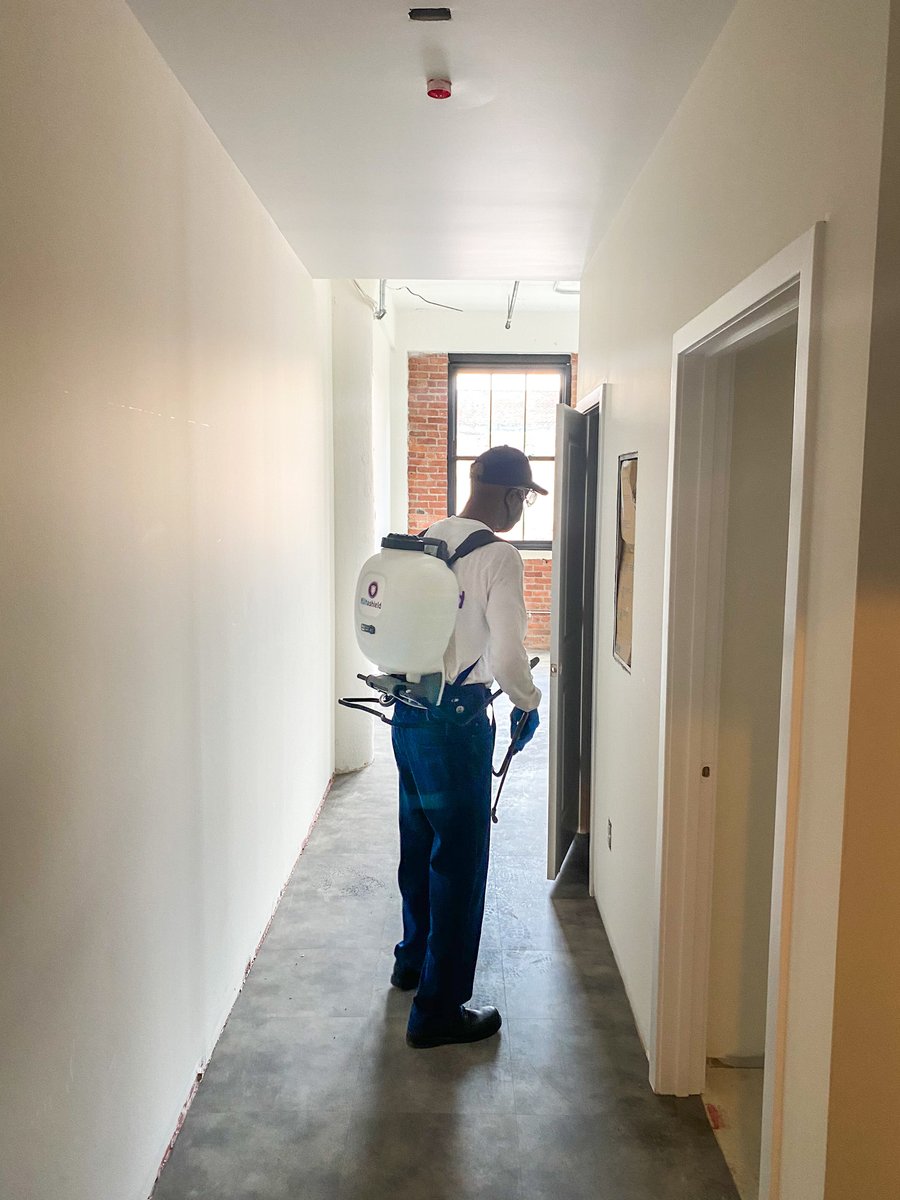 FiltaEKS's tweet photo. Property owners love how #Filta's sanitization service provides peace of mind by protecting tradesmen & tenants. Local Filta Franchise Owner Dan Sullivan just finished sanitizing a location of 30,000sq ft / 40 units. #FiltaShield #Sanitize #Disinfect #COVID19 #COVIDsolutions https://t.co/L0owsPWBBd