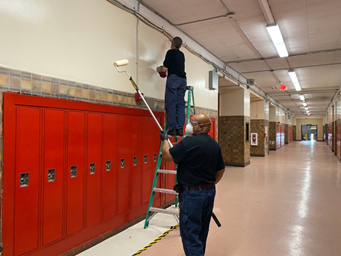 pvdschools's tweet photo. Inside @434MtPleasant, hallways and lockers are currently painted and prepped throughout the former Evolutions High School space, in advance of the fall reopening. #PPSDfall2020 https://t.co/4KzhiB8sCw