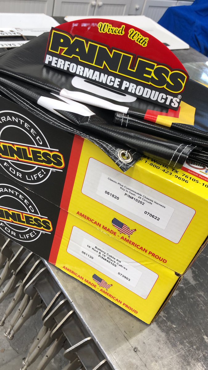 Painless got me setup with a headlight to taillight harness for the truck 🤘🏼