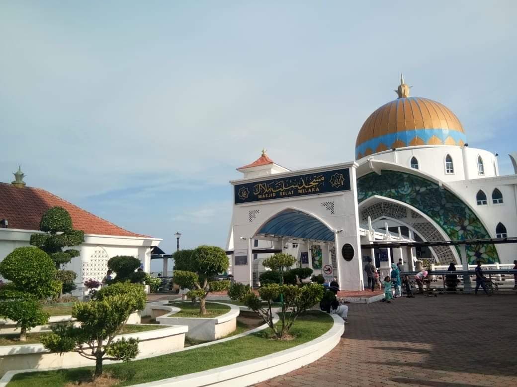 MilkyTalukder's tweet photo. Visited the beautiful place is a mosque located on the man-made Malacca Island in Malacca City, Malacca, Malaysia.
#travelblogger #travel #mosque #malacca #Malaysia #TransIsBeautiful #travelling https://t.co/aMhEwUp9RR