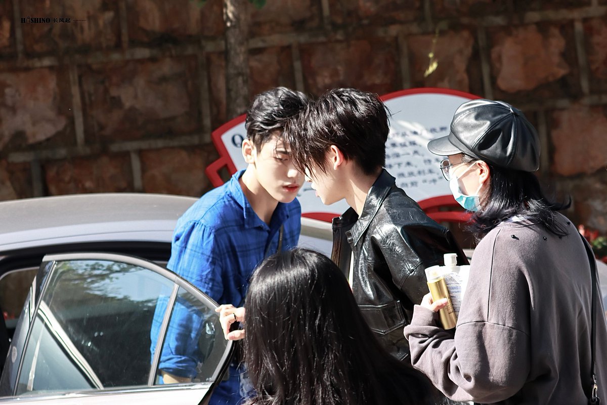 wzypics's tweet photo. 200728 #GoNewbies filming with #XiaoGui
👑👻
#新手驾到
⌜ #王子异 ⋆ #wangziyi ⌟
#NinePercentForever
↬ ·HOSHINO长风起_0406· https://t.co/pCXyMmxI0e