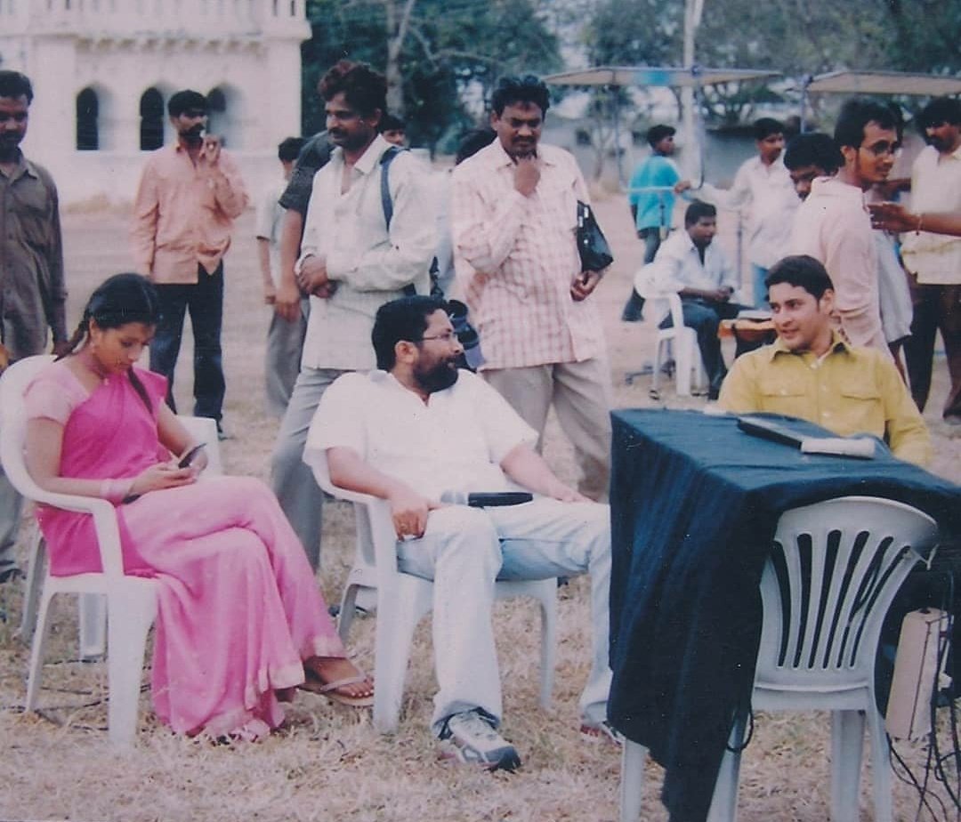 PawanVallurus3's tweet photo. On the sets of #Athadu 

@urstrulyMahesh I @trishtrashers I #Trivikram #SarkaruVaariPaata https://t.co/MwYnVpzNmK