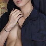 R_akNaDekNgo_KM's tweet photo. I’M SORRY WHATTTTT????????
#saveTHAIwearTHAIxMEW
#SURROUNDxMEW https://t.co/7KoC3fZ1jQ