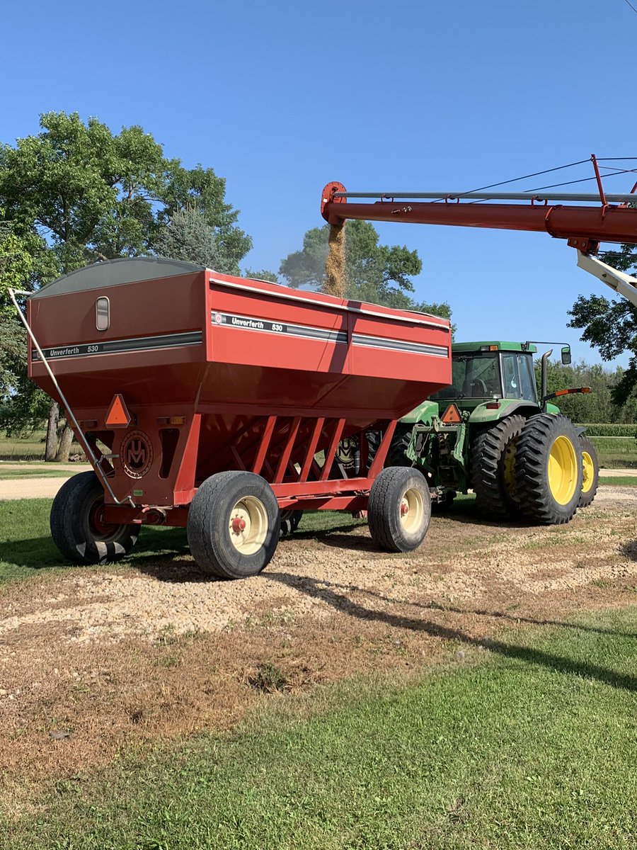 Bry_Davis_'s tweet photo. Hauling soybeans from the home site. https://t.co/RAZquFc13w