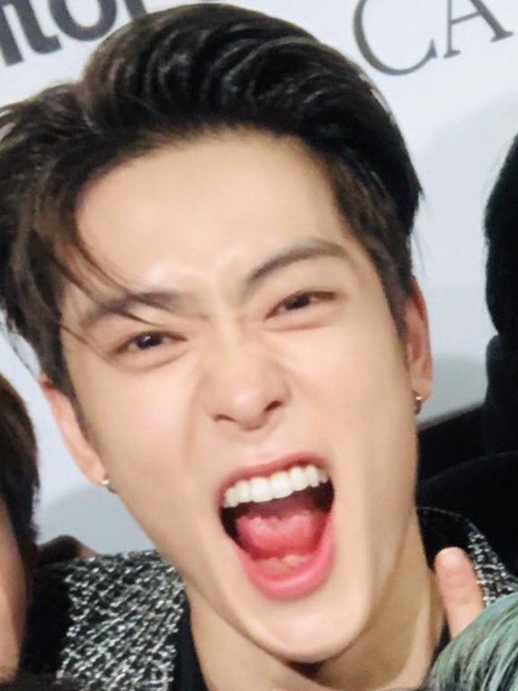 ً (@jjhlooks) on Twitter photo 