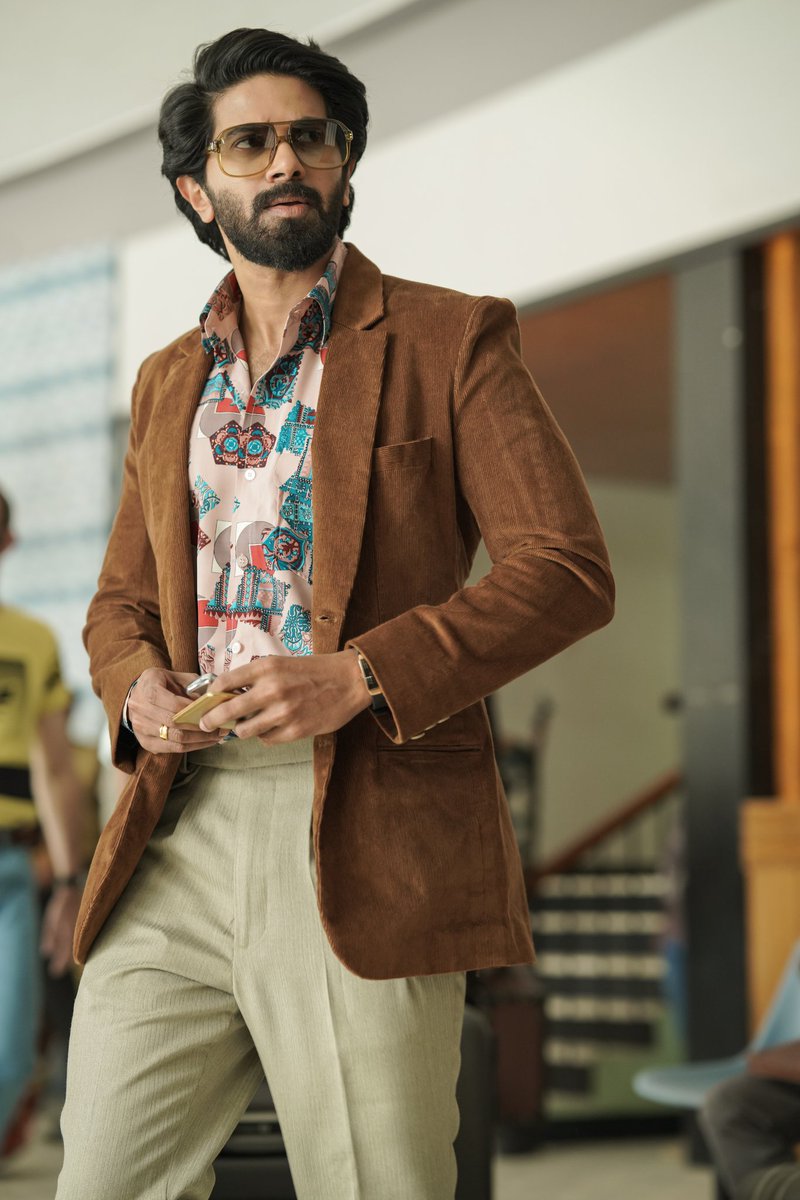 CineSafari's tweet image. A Very Happy Birthday to The Most Talented, Charmmer, Humble &amp;amp; Hearthob Actor @dulQuer ✨❤️

Here's The #Kurup Movie New Pic 👌 Stylish &amp;amp; Notorious Villain Arriving Very Soon...

#HBDDulquerSalmaan
#HappyBirthdayDULQUER
#HappybirthdayDulquerSalmaan