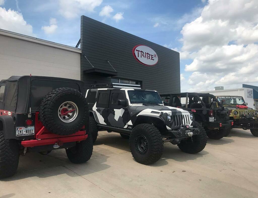 Tribe4x4's tweet photo. Lots of awesome projects at the Tribe shop! Things are on the up and up! #brewcrewjeepclub #predatorjeep #northtexasjeepclub #ntjc #chisholmtrailjeepclub #ctjc #lsjc #lonestarjeepclub #tx4wd #fwdfwd #babablackjeep #tribe16 #tribe4x4 #jointhetribe 817-… https://t.co/dZFt7mgH1d https://t.co/VjbpuMTTrf