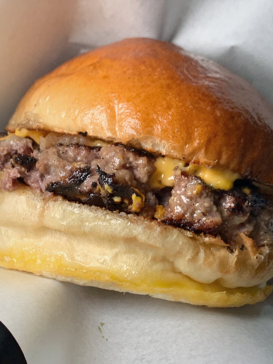 smashandbite's tweet photo. Which burger best describes you? Discover yours today here at #SmashAndBite ๐๐๐ป
#SmashAndBiteBurgers
#SmashBeforeYouBite
#OffTheMenuExperience
#TheBasicBurger
#TheBasicDouble
#TheFreshBurger
#TheWagyuSteakhouse https://t.co/sJhgz6U4rg