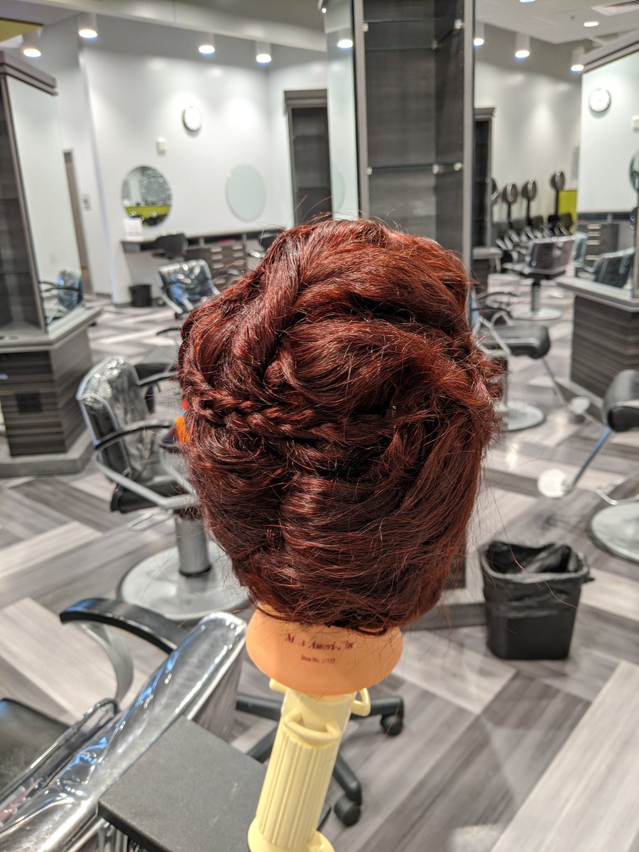 polaritey's tweet photo. Here's some pictures of my Manikin Work tonight😊 https://t.co/ioXhWljDvh