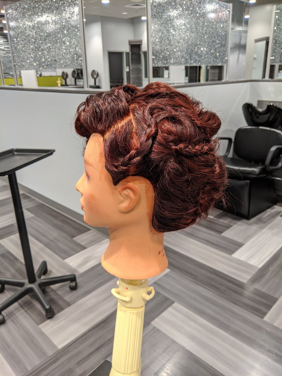 polaritey's tweet photo. Here's some pictures of my Manikin Work tonight😊 https://t.co/ioXhWljDvh