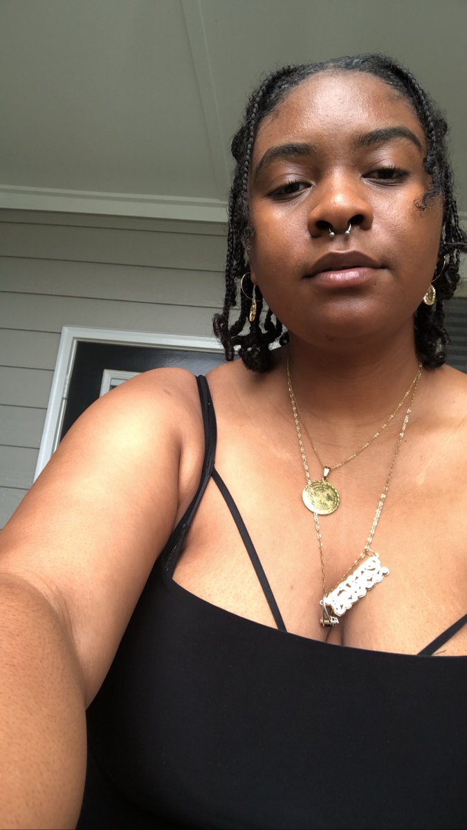 crystylelike's tweet photo. @fentyskin I voulunteer as tribute 😭🥺 #skinmodel https://t.co/mRlariISPr