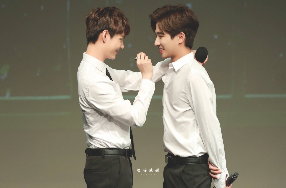 xiaobai0198's tweet photo. The best couple🥰🐯🐉so sweet 🤩🖤♥️
Cr: owner 
#PerthSaintSation 
#TRIGON https://t.co/hL0b94ZPby