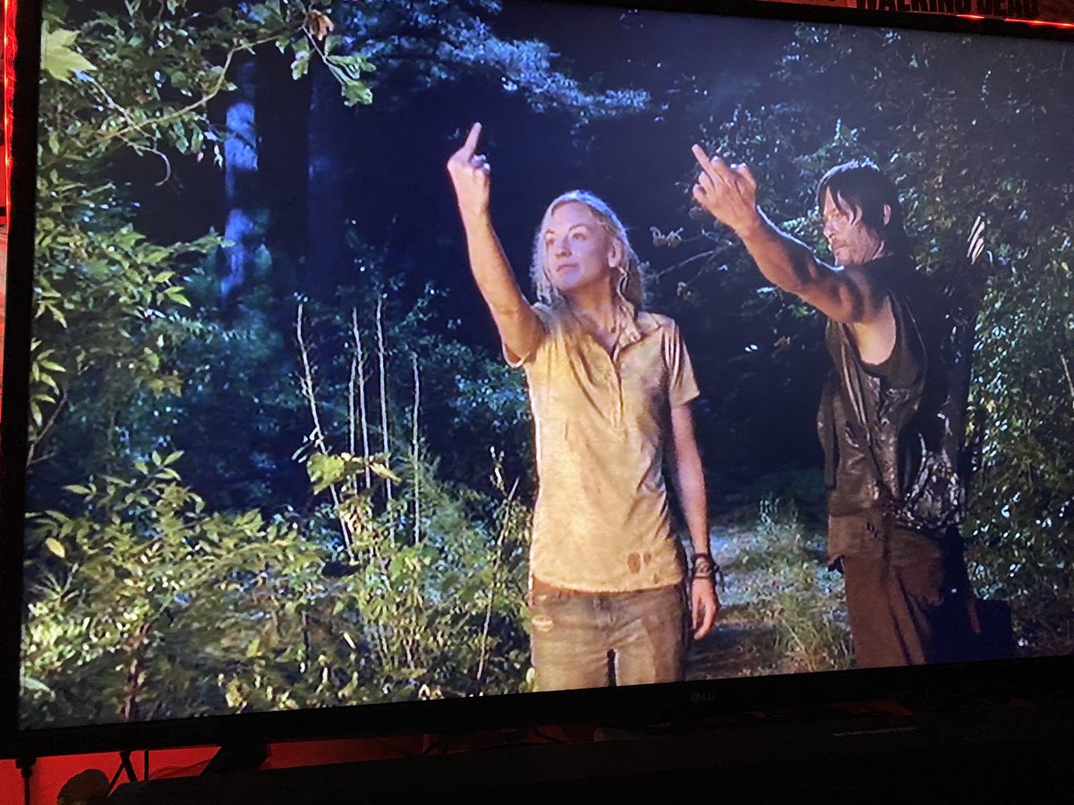 The relationship between Daryl and Beth is super compelling. These scenes break me! Another one of the best episodes of all time.