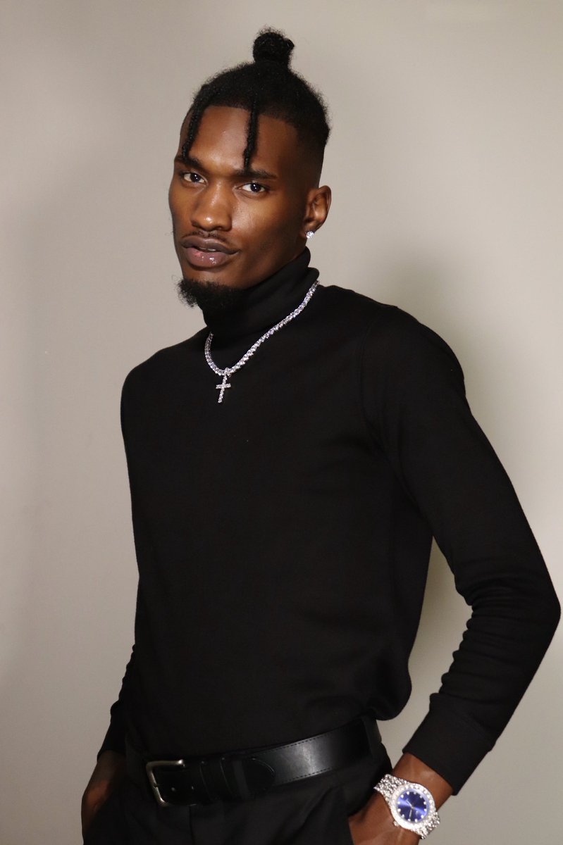 IsItQuan's tweet photo. @GQMagazine hit me when yβall ready for a real model πβ¨π€ #IsItGang #GQ #explore #explorepage #blackexcellence https://t.co/rvLImqDefz