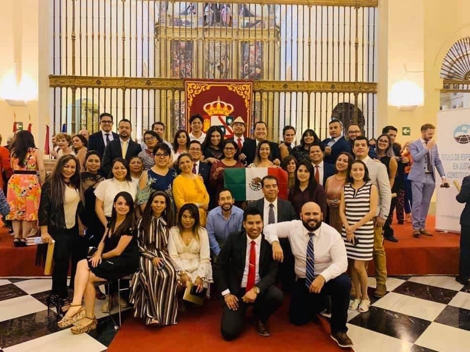 CursosCarbonell's tweet photo. Cada año alumnos de Centro Carbonell viajan a Toledo para vivir una experiencia académica y de vida. Hoy nos toca quedarnos en casa, protegernos y seguir estudiando para que el próximo año volvamos más unidos que nunca. 
#SoyCentroCarbonell https://t.co/xDt69AF90f