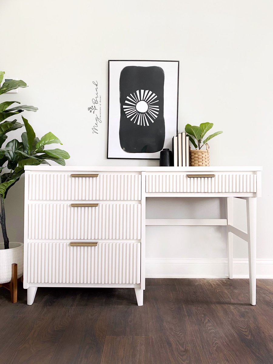 fig_poppy's tweet photo. Here are some of my most recent pieces I’ve done! You can follow along with all of my makeovers over on my Instagram stories! @figandpoppyco https://t.co/1lvXigaCJk
