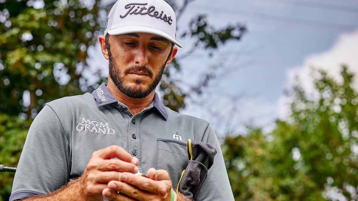 Titleist's tweet photo. Did you know? When compared to a wedge played for 125+ rounds, a new wedge will:
▫️ Spin up to 2,000 RPM more
▫️ Launch lower
▫️ Have less than half of the roll out
Learn more about the effects of groove wear on spin performance: https://t.co/axQXvLBWCr https://t.co/jdwgq1nJJM