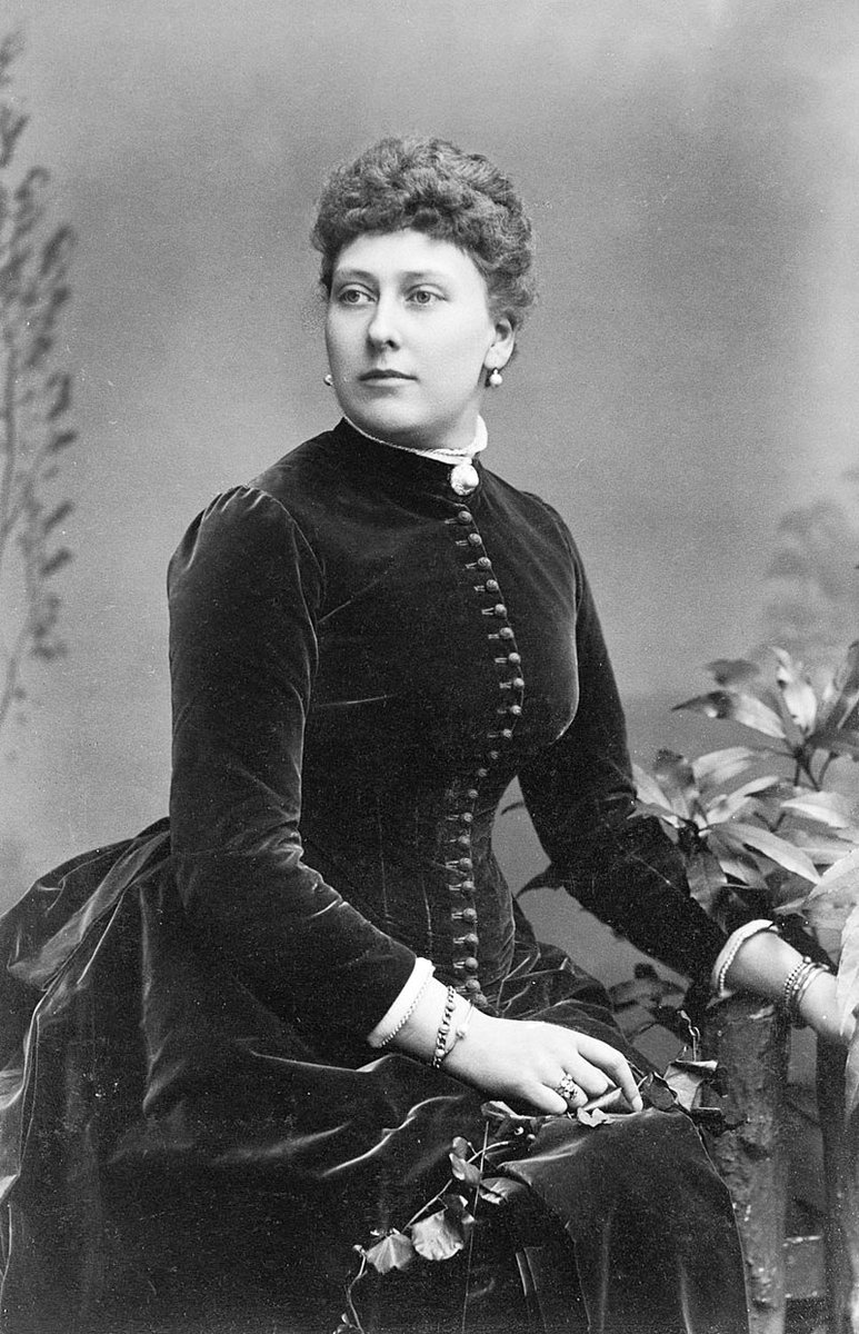 Her deposed family's friendly association with the United Kingdom was commemorated in 1887 when she became the godmother of Victoria Eugenie of Battenberg, daughter of Princess Beatrice.
