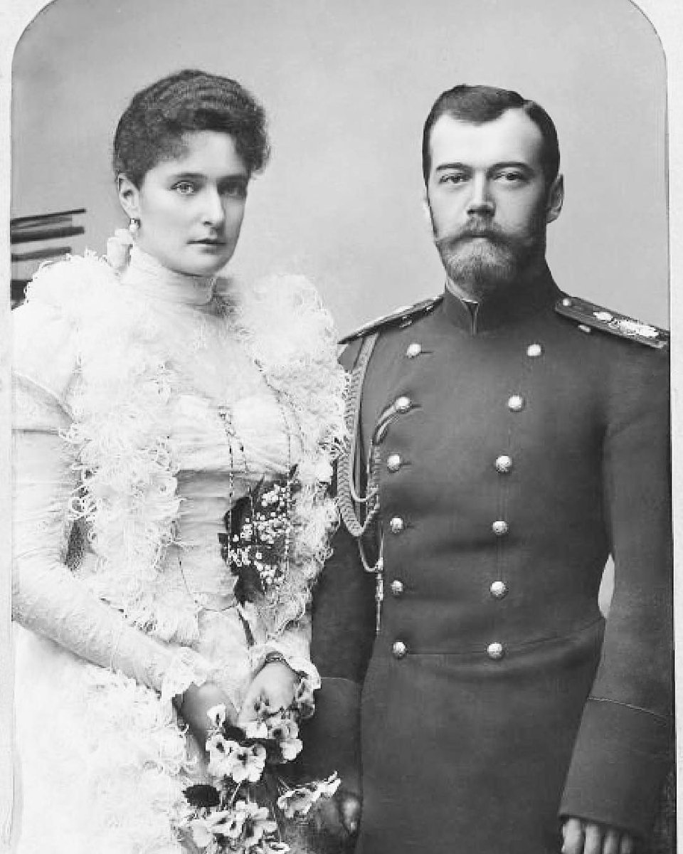 She was also close to Empress Consort Alexandra Feodorovna of Russia, who last visited her, along with Emperor Nicholas II, in 1909.