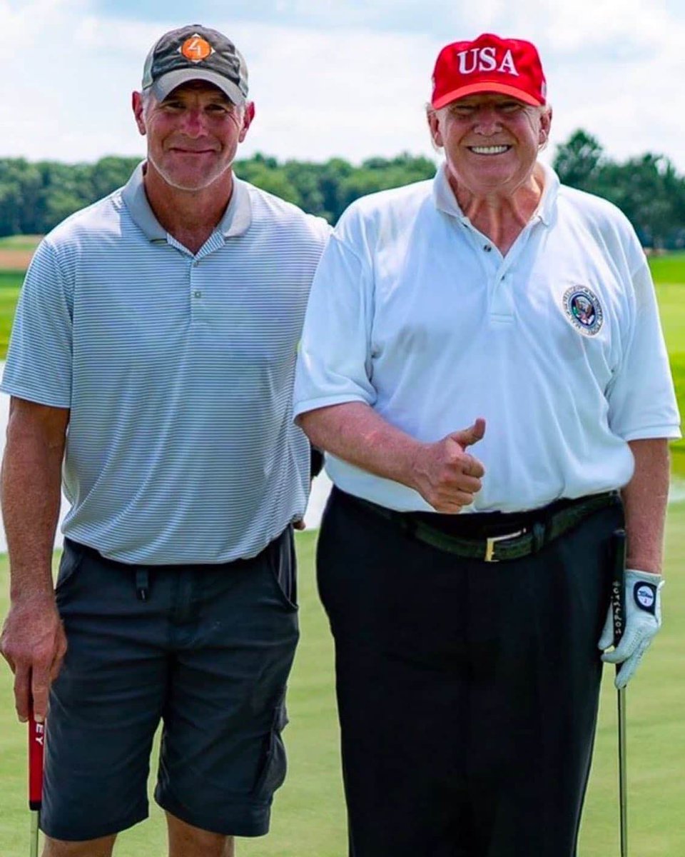TheMarkening's tweet photo. Yeah yeah, another reminder that no one in power gives a shit about us, BUT WHY ARE HIS NIPPLES SO SWEATY? #GetMoist https://t.co/wVMbtF8VZF