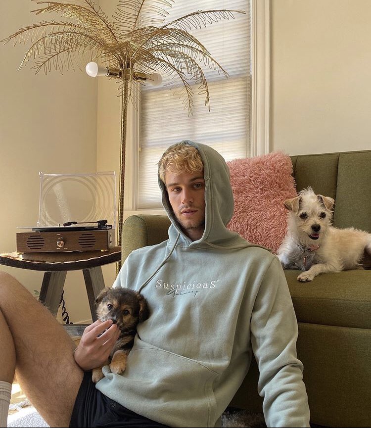 CuteGuyswDogs's tweet photo. Crushing on @brandonflynn because of this one! 😍

📸: https://t.co/eApyzSLCGd https://t.co/96CQ0Gi2ah
