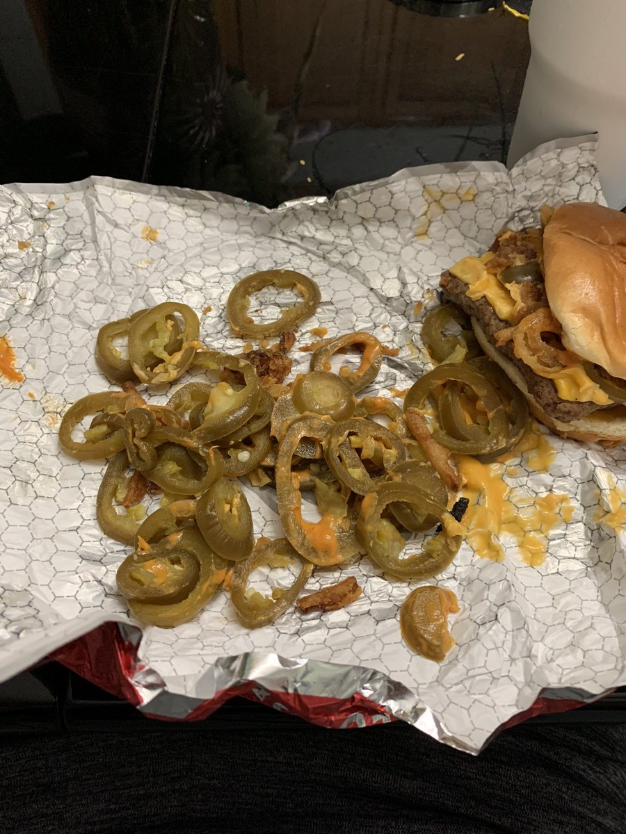 ChrisDerck's tweet photo. @Wendys you guys coulda put 4 jalapeños on this burger and I would have been happy but the whole works I guess 😂 https://t.co/9SuE03m5g0