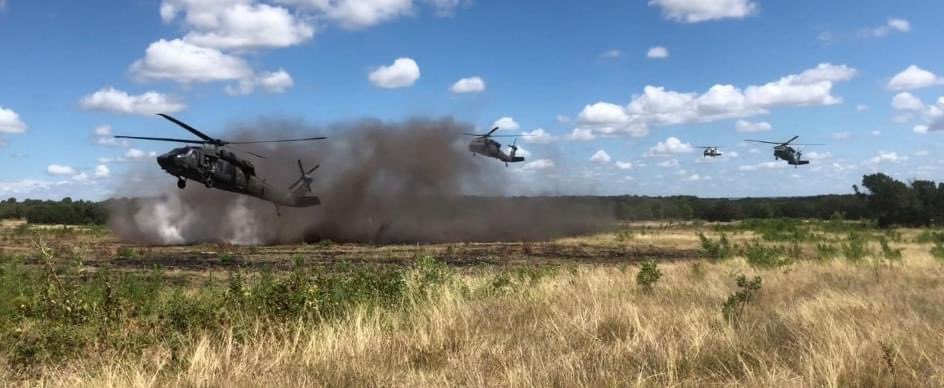 11thECAB's tweet photo. Last week, 1-158 AHB conducted an Air Assault operation in support of #TexasStrike with 2-3 Cavalry at Fort Hood, Texas.  The #Ghostriders assisted the Cavalry with air mission planning, cold and hot loading, and the INFIL/EXFIL from several LZ/PZ’s across Fort Hood. https://t.co/SoP6ZqT6Xp