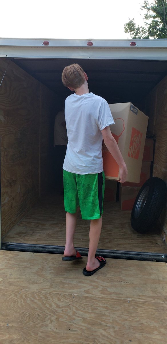 ZachsToyChest's tweet photo. When you catch your #teenager and #nonprofit namesake working and realize how tall he's getting. #thirteen #survivor #big #love #justakid #ChildhoodCancer #dogood #giveback #onelife #toys #toychestlife https://t.co/ehG3Q21dNZ