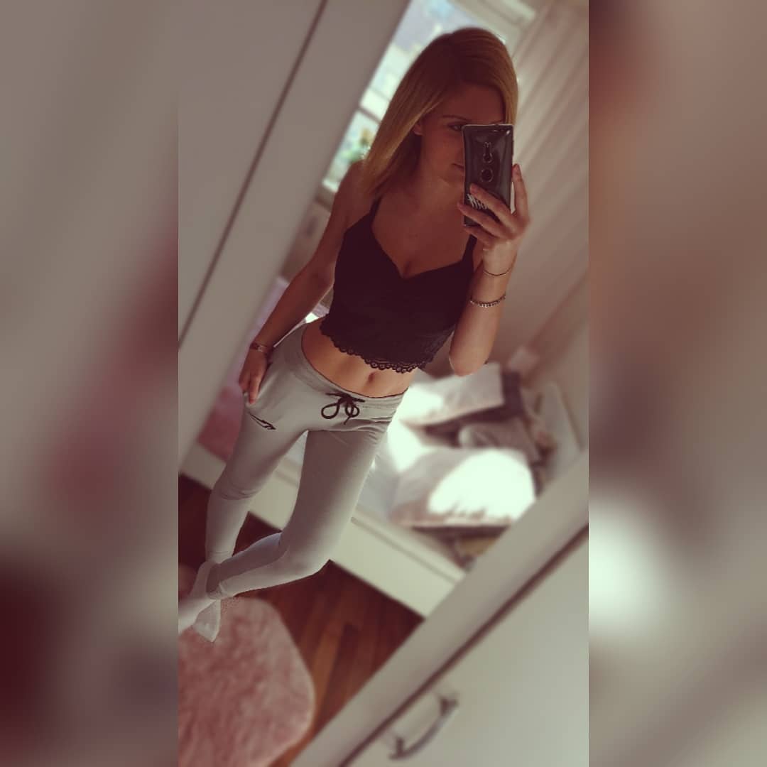 Das Leben macht doppelt so viel Spaß, wenn einem nur noch halb soviel peinlich ist.