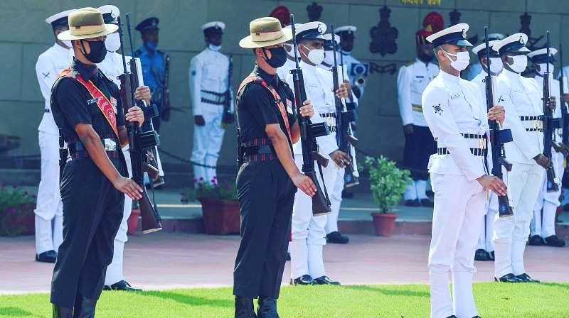 NdaAltaf's tweet photo. Territorial integrity non-negotiable: Army

Lt Gen Yoshi said that the challenges of Kargil war and present situation are in a different domain and to compare them would be incorrect. https://t.co/yPHLpe0e1T