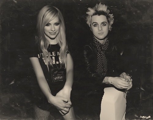 MaximalParadox's tweet image. My Man Crush is @ShadowsWalkWith not just on Monday’s but everyday. 

You make me so incredibly happy and I love the way you are. 🖤