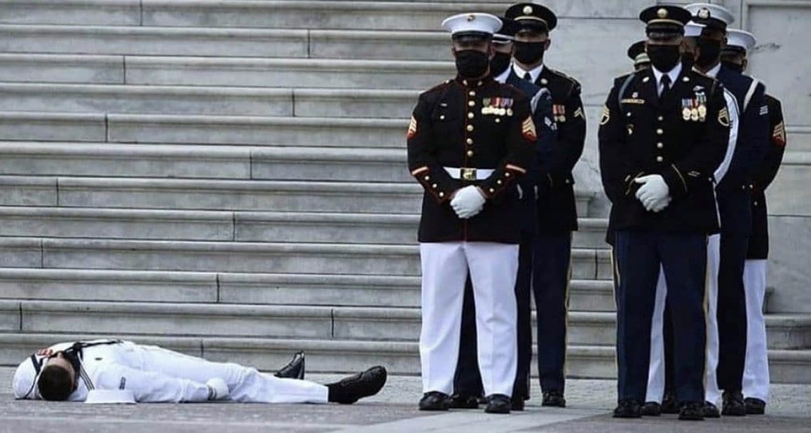 BigSargeSportz's tweet photo. Soooo...All my Navy friends..We discussing this or naw...
#WhatAWayToGetOutOfCQ #OnNationalTV #Hydrate #DontMakeEmLikeTheyUseToo #WhatHappensWhen #YouDontPTOnARegularBasis #SickCall #Profile https://t.co/ajqqzzqIrf