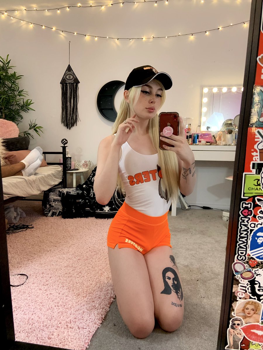 getting ready for my first shift at hooters video coming soon.