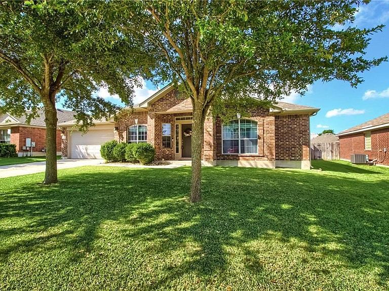 ATX_Homes's tweet photo. Congrats to our client for getting their offer accepted in a multiple offer situation! If you’re looking to buy a home in the Austin area contact our team. Buyer repped by @ImAdrianSalas #realtor #austintexas #atxhomes #atx https://t.co/wjhzr6Bm98