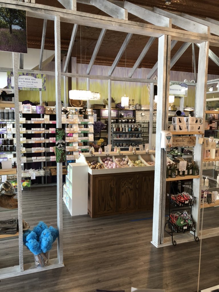 mountlavender's tweet photo. Just a store quick photo https://t.co/DAZKfGCbPc