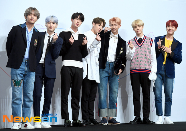 BTS will have a reality show on JTBC for their comeback

August broadcast

BTS is also preparing their new album for release later this year

sns.newsen.com/news_view.php?…