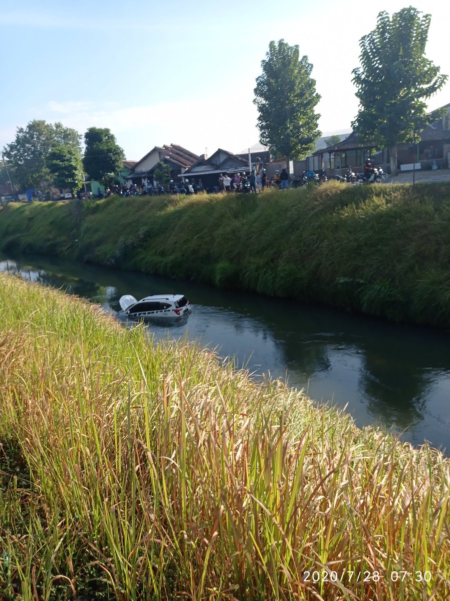 Selokan Westlake  pagi ini 
<a href="/vokaL_aja/">v</a>