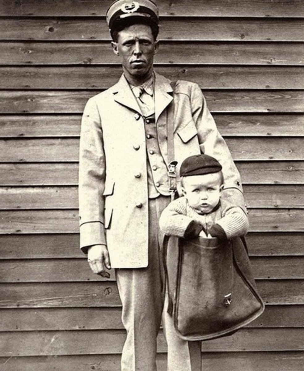 HistoryInPics's tweet photo. In 1913, two children were mailed by post and rail. (In other words, someone put a stamp on their kids and sent them to another location.) Soon after, this was outlawed by the parcel post https://t.co/YXipsO8CGS