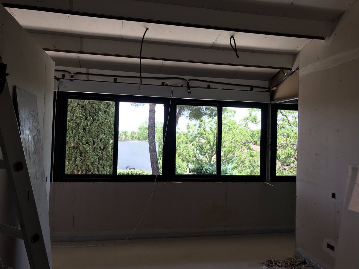 Fanworking's tweet photo. No es una foto. Y faltan colocar los cristales. Espacio absolutamente ZEN.
.
.
.
#obrasenprocesofanworking #reformasintegrales #reformas #reformasintegralesmadrid #rehabilitacion #construccion #arquitectura #arquitectos #madrid https://t.co/Ax6zuQkz2p