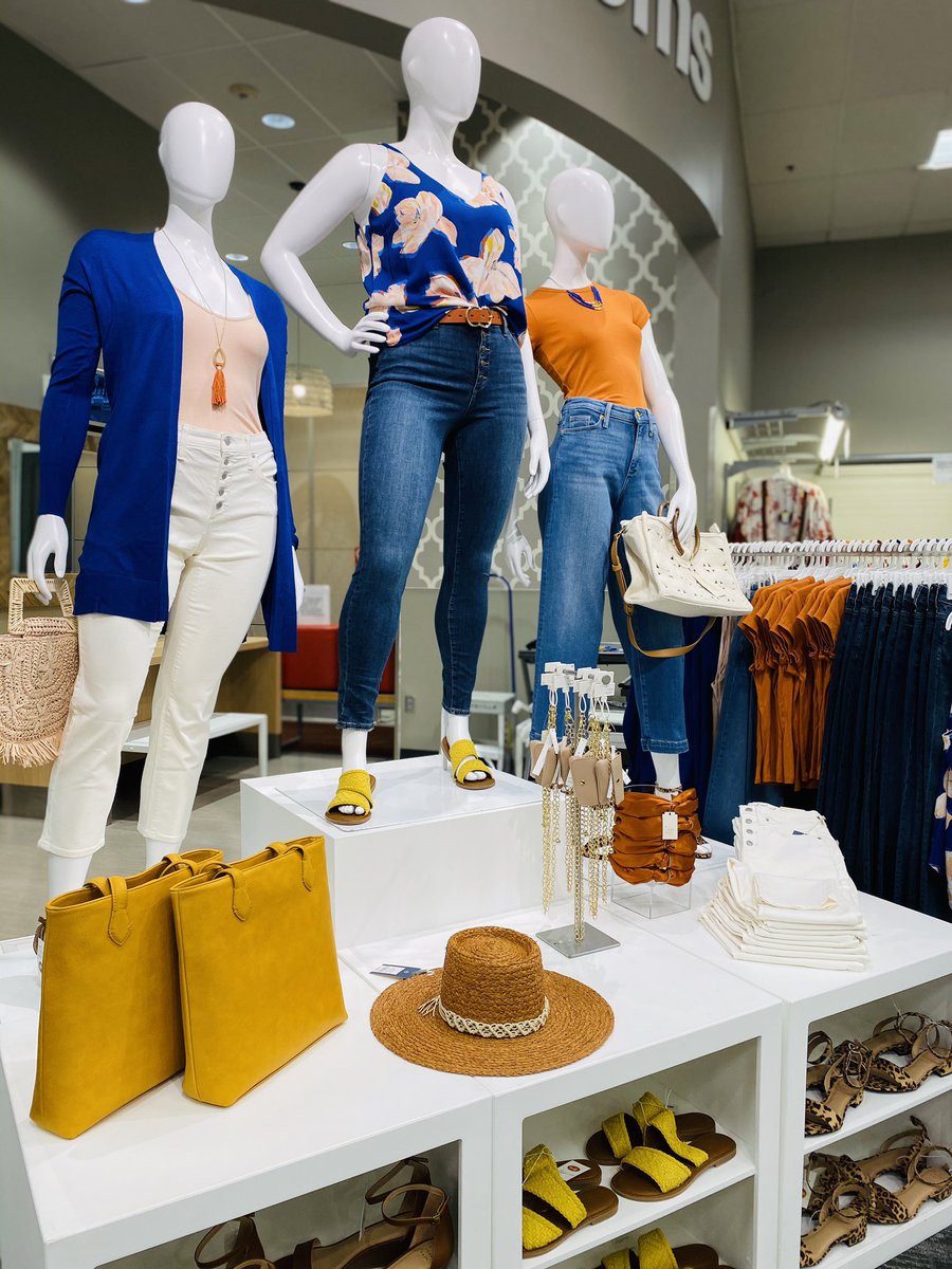 BryanJGTarget's tweet image. 🟨🟦🔊SOUND THE ALARM!🔊🟦🟨

It’s time for another #TrendMoment here at #T0069!! 🥳

🟧
🟧

Oranges, yellows and blues, oh my! 

🟦
🟦

Never miss an opportunity to mix and match from your favorite brands like #WildFable, #UniversalThread, and #ANewDay!! 

🎯
