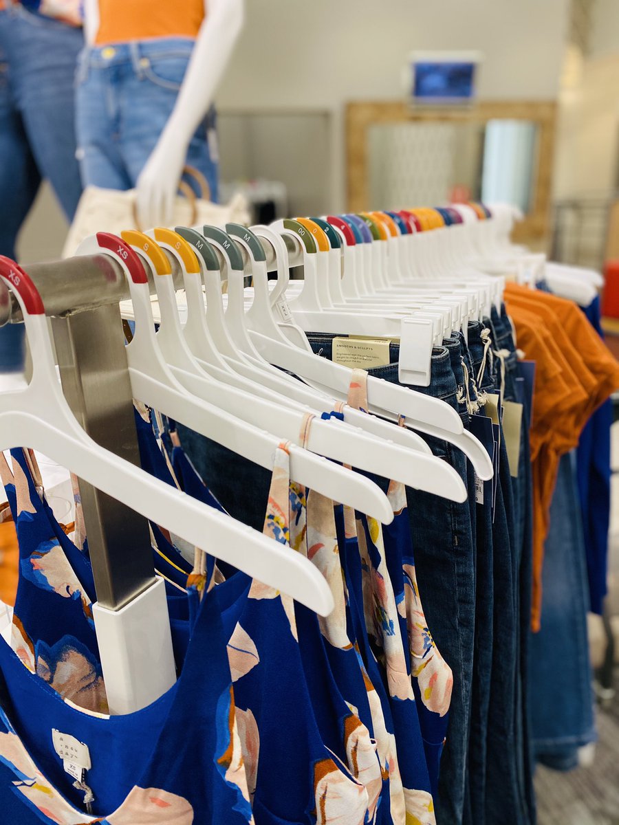 BryanJGTarget's tweet image. 🟨🟦🔊SOUND THE ALARM!🔊🟦🟨

It’s time for another #TrendMoment here at #T0069!! 🥳

🟧
🟧

Oranges, yellows and blues, oh my! 

🟦
🟦

Never miss an opportunity to mix and match from your favorite brands like #WildFable, #UniversalThread, and #ANewDay!! 

🎯