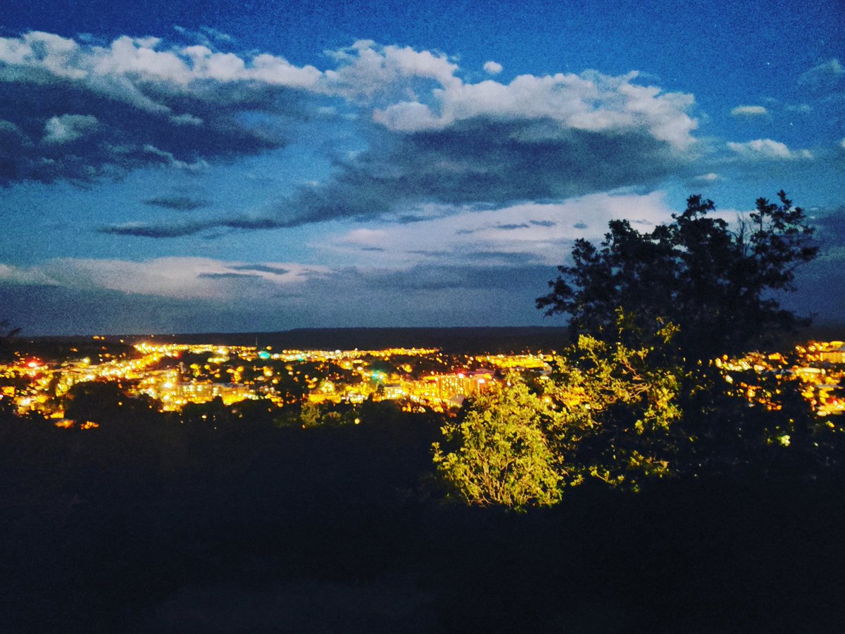 puprex6g's tweet photo. The nights where everything seems to melt away https://t.co/bXctA6I1Pt